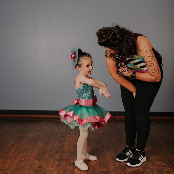 Meet your Posher, Hannah - Picture 1 of 4